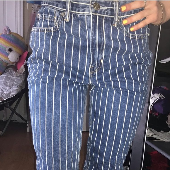 Jeans - Picture 1 of 3